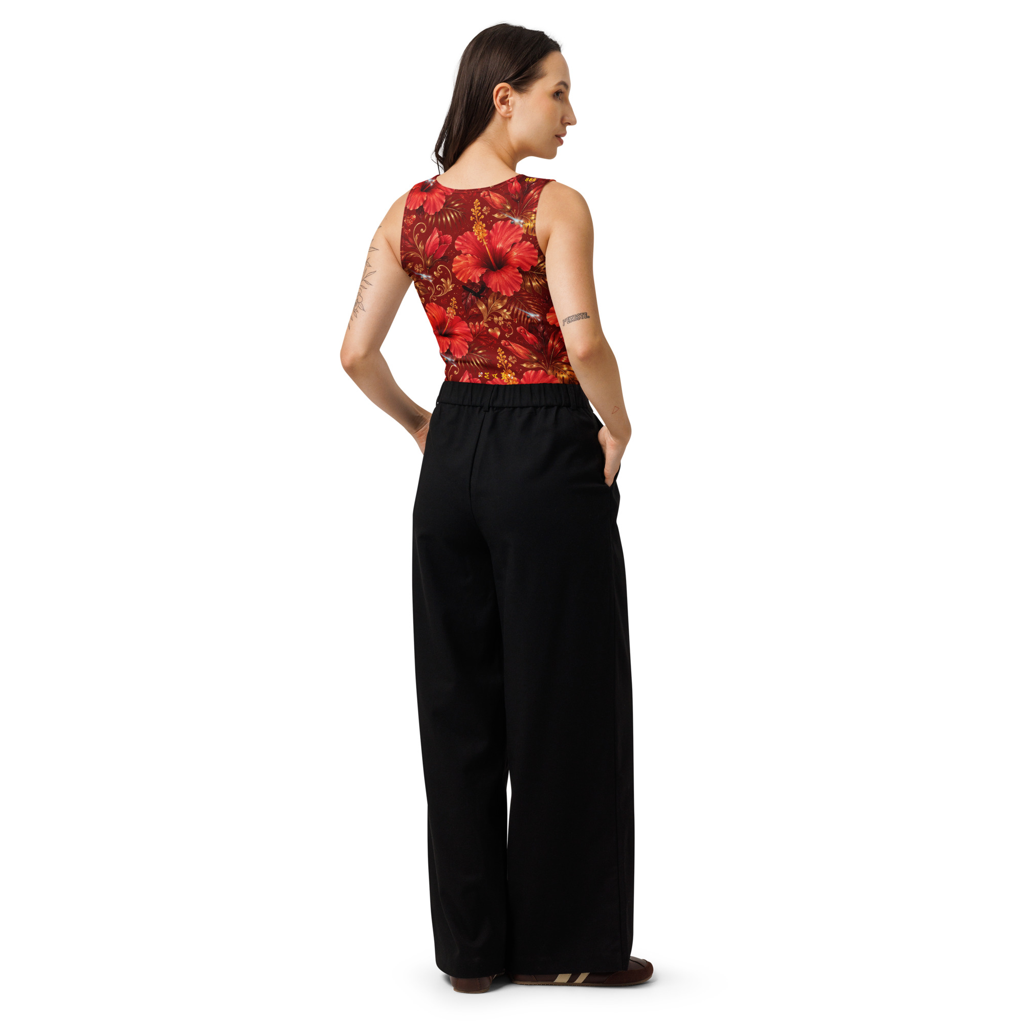 Shooting stars in Hibiscus dreams cotton crop top