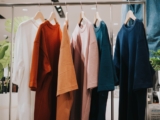 What to Wear With an Oversized T-Shirt
